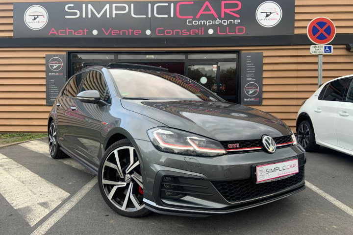 VOLKSWAGEN GOLF